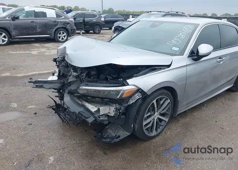 2024 Honda Civic Touring z USA, uszkodzony, nr VIN 2HGFE1F97RH321924